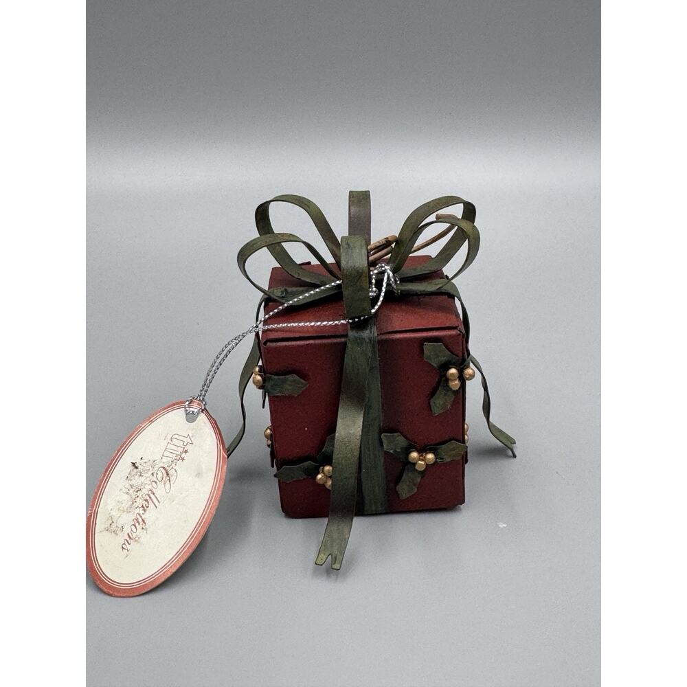 Adorable Metal Gift Box Christmas Ornament Tii Collections